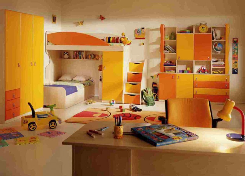 Оформляя комнату для ребятишек, нужно тщательно продумывать дизайн, выбирать мебель, цвета и аксессуары. 