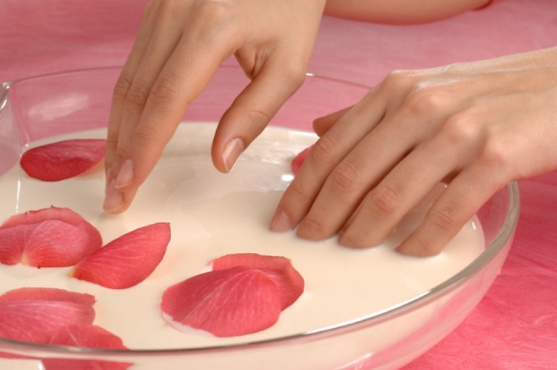 Маски для ногтей желательно готовить из натуральных ингредиентов.